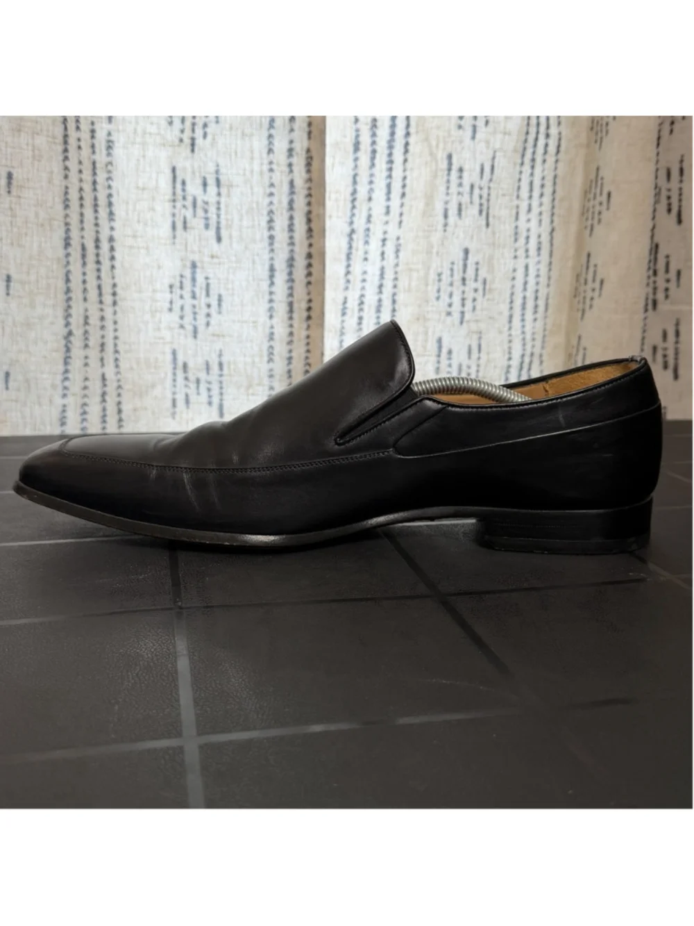 Mezlan sophisticated classic